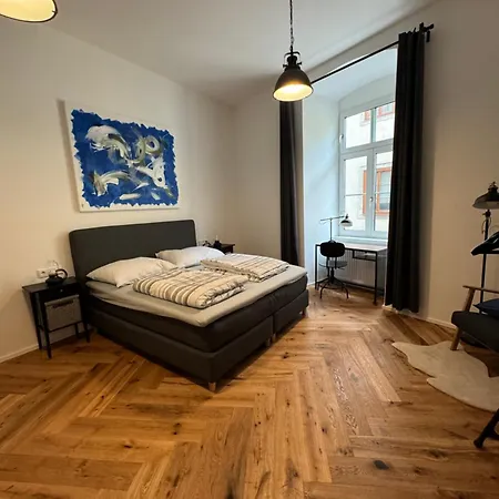 Industrial Schlossberg Apartment Linz