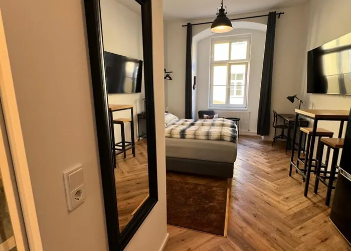 Industrial Schlossberg Apartman *